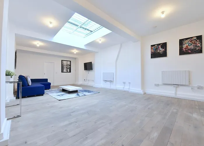 Fabulous Duplex Apartment In Dalston Junction